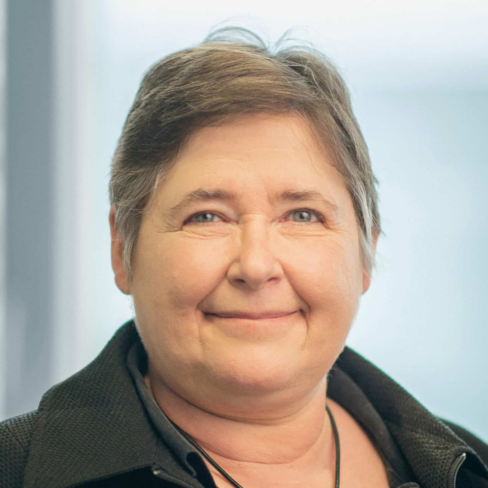 Prof. Dr. Maud Amal Nordstern Professur für Jugendhilfe und Kinderschutz UAS Frankfurt
